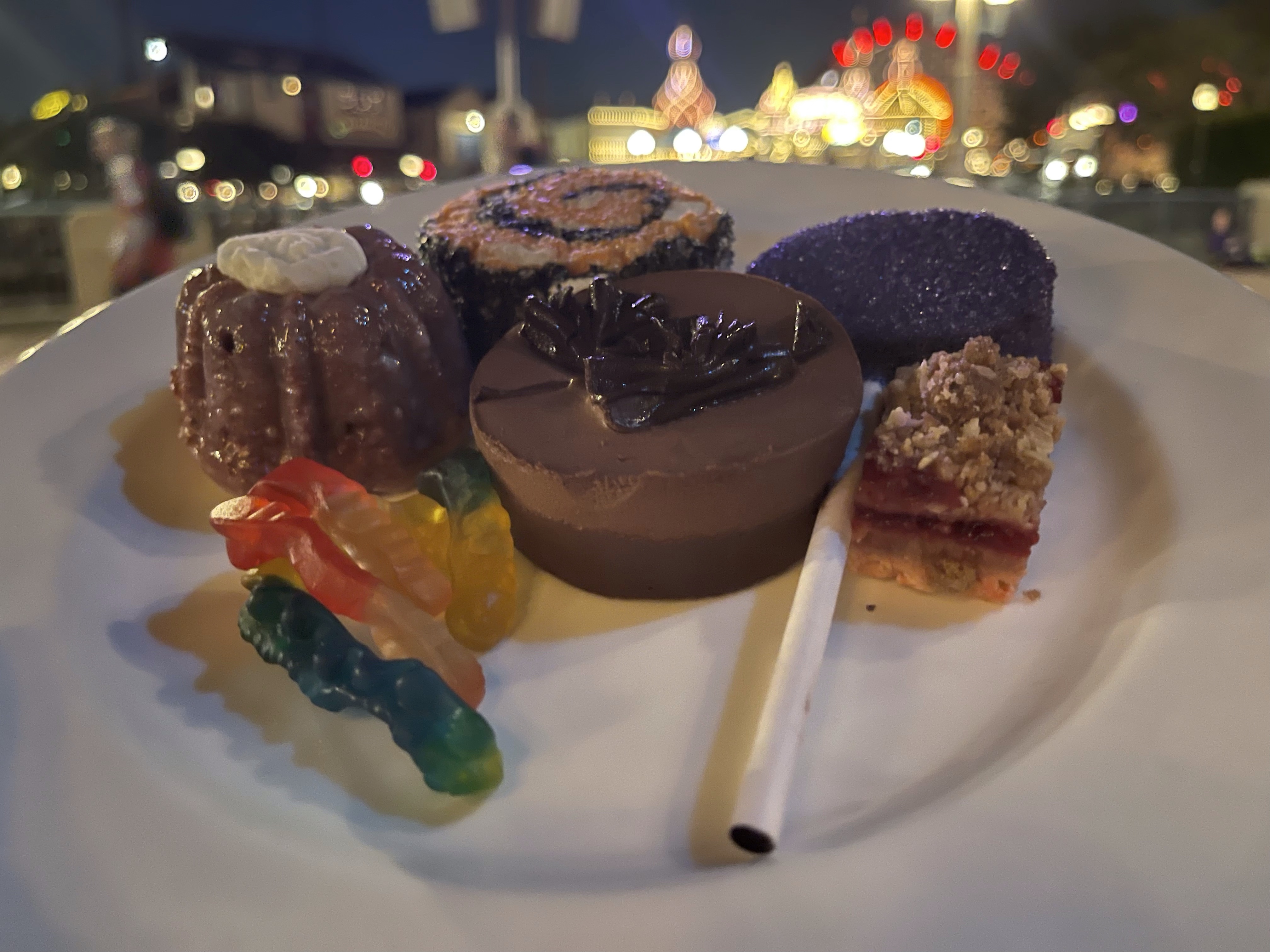 Dorky Dad Foodie Review: Oogie Boogie Bash Dessert Party