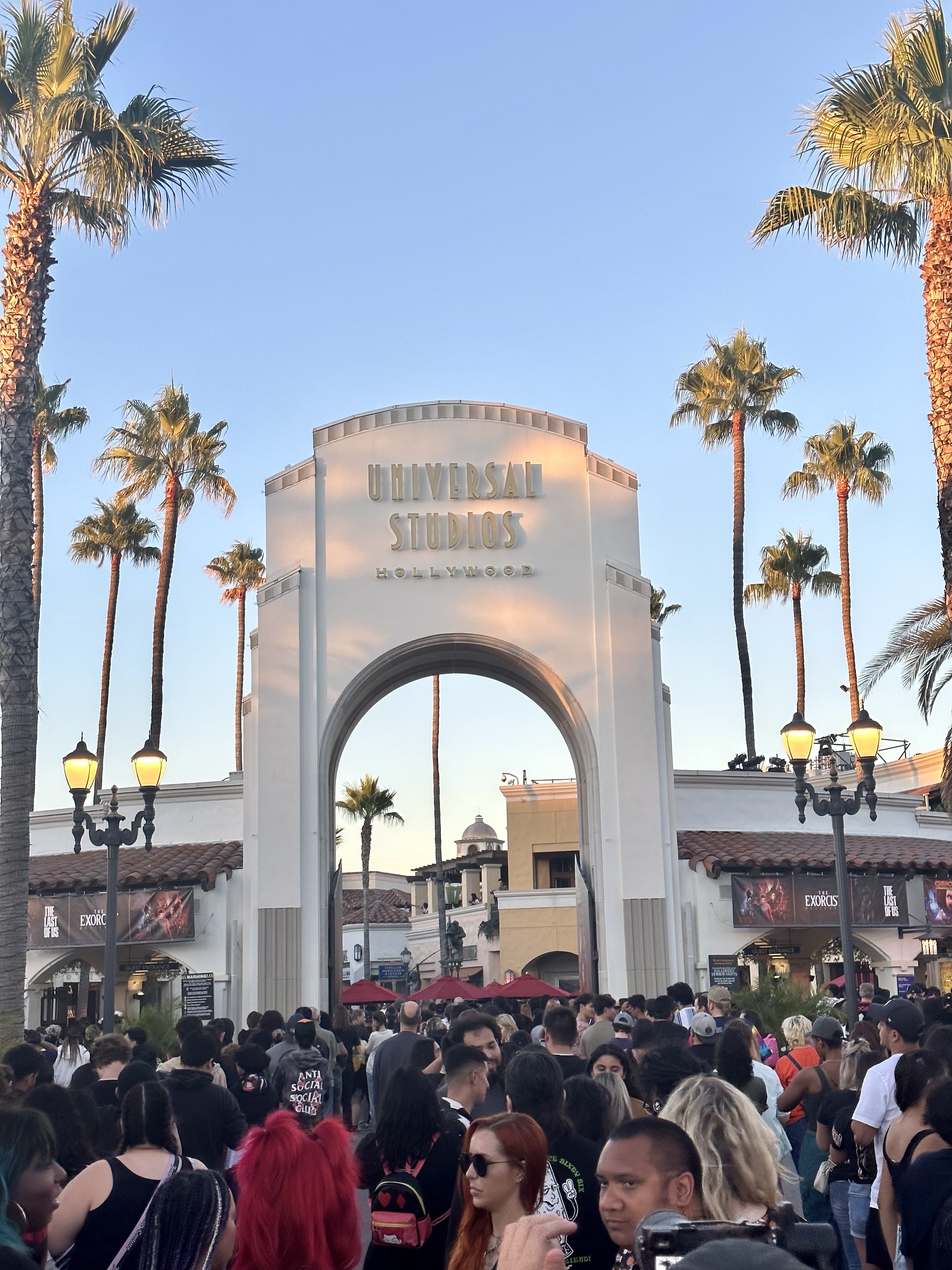 Halloween Horror Nights Kicks Off at Universal Studios Hollywood
