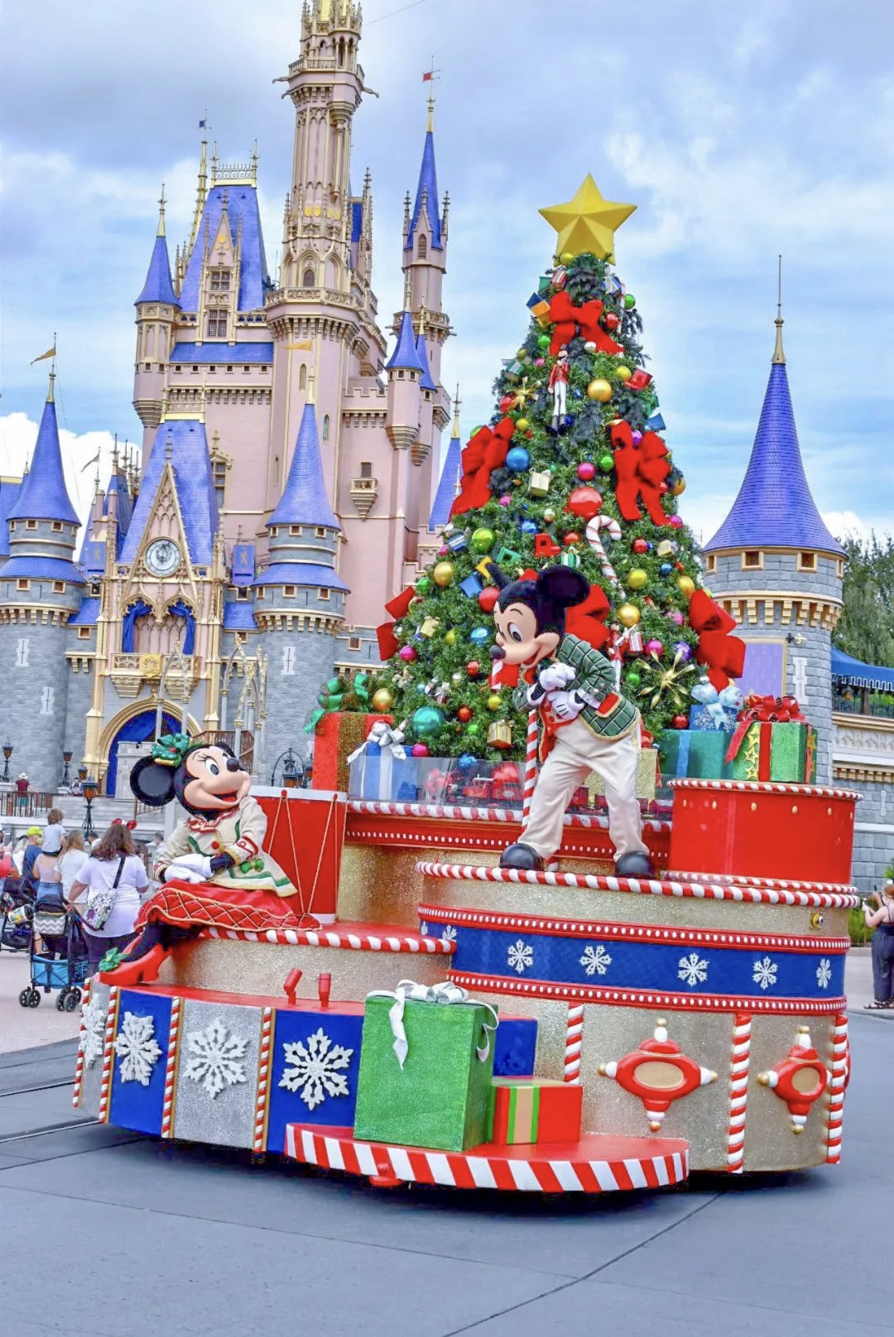 Mickey’s Very Merry Christmas Party Dates Announced for 2024
